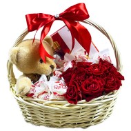 Подарочная корзина "Сладкий привет" Подарочная корзина "Сладкий привет"